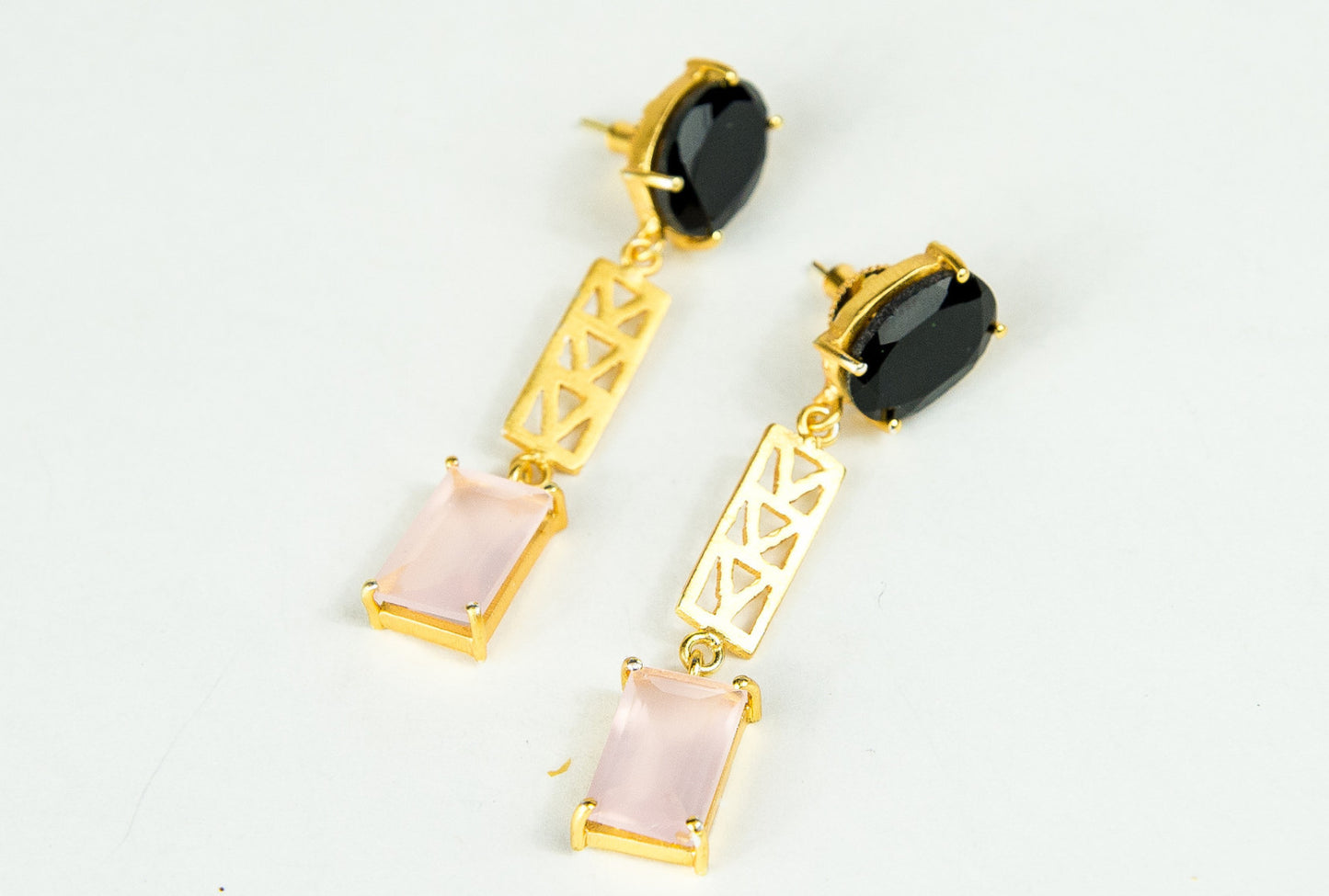 ROSIE ELEGANT DANGLING EARRINGS